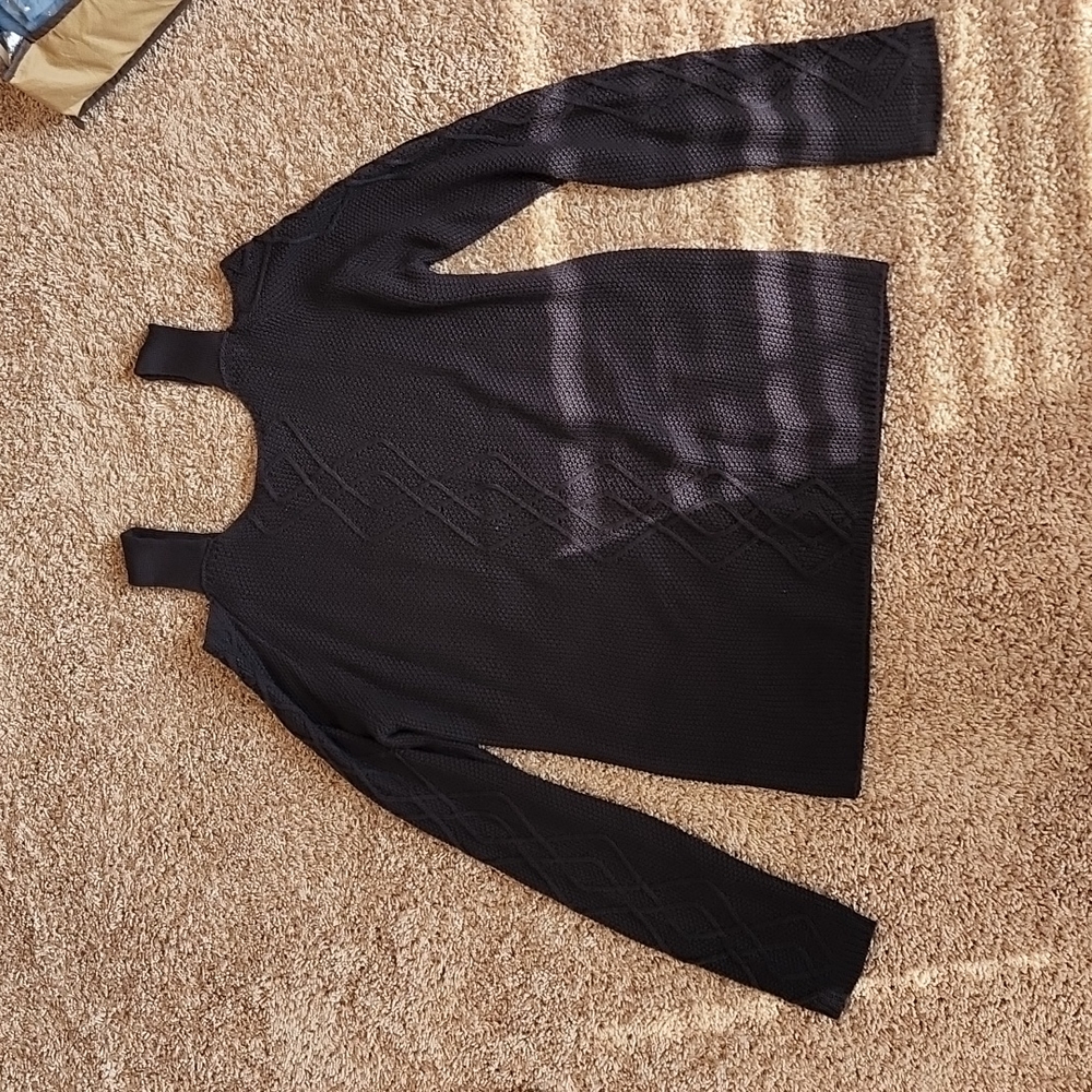 Black cold shoulder sweater Derek Heart ❤️ Large